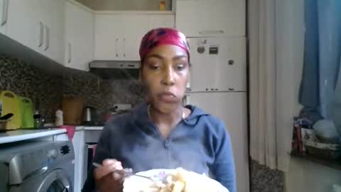 ravenbby online show from April 20, 8:39 am