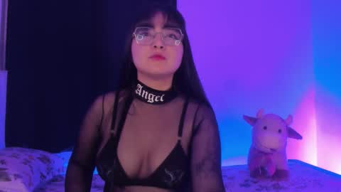 Raven  online show from December 5, 3:50 am