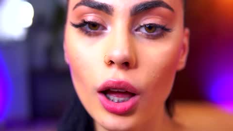 Lav online show from December 14, 8:04 pm