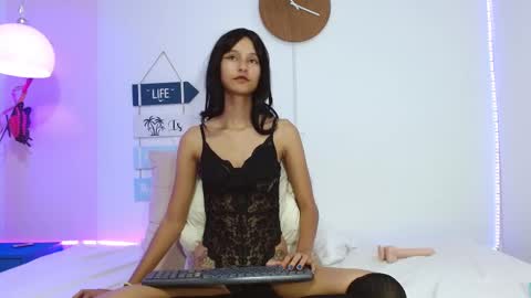 Helena Viktoria Volkov online show from February 11, 2:25 am