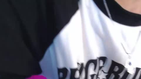 raventh_ online show from April 15, 11:57 am