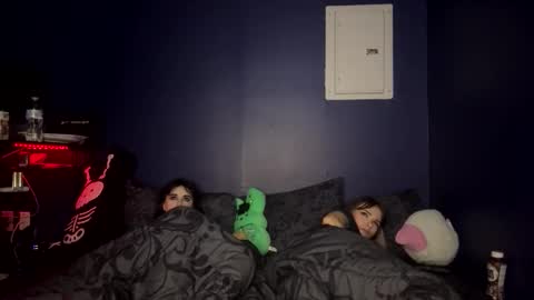 Ravyn and Nyx online show from October 25, 4:13 am