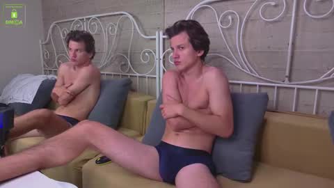 Snapshot of rawobsession chatting on October 1, 6:34 am JESSEE online show from October 1, 6:34 am