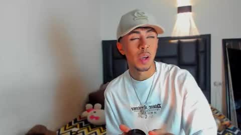 Rayn online show from October 31, 3:07 am