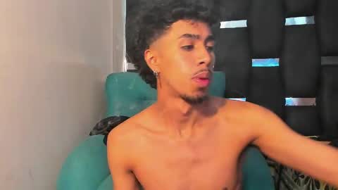 Rayn online show from April 25, 10:29 pm