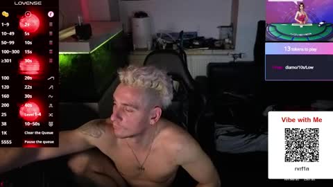 Rayzel online show from May 16, 1:24 am