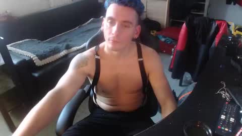 Rayzel online show from November 9, 2:53 pm