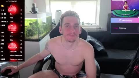 Rayzel White online show from June 1, 10:49 am