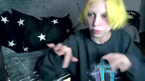  Yrriel Strife Candy-Demon Caveboy mr. Cringe   online show from April 3, 10:55 am