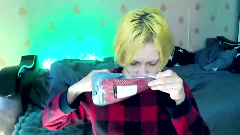  Yrriel Strife Candy-Demon Caveboy mr. Cringe   online show from April 19, 6:58 am