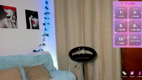 Rebeca Marchetti online show from May 17, 9:02 pm