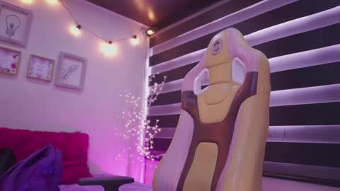 Rebeca  online show from November 24, 1:21 pm