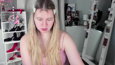 rebecca_____ online show from February 20, 6:26 am