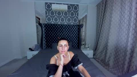rebecca_diamonds online show from October 8, 6:30 am