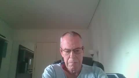 Rene online show from December 14, 8:26 pm