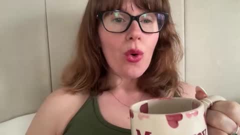 Rosie online show from April 3, 3:08 pm