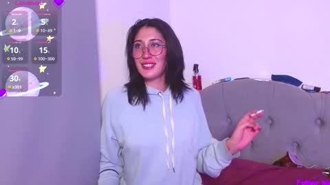 IG   OF red moonn online show from September 12, 4:47 am