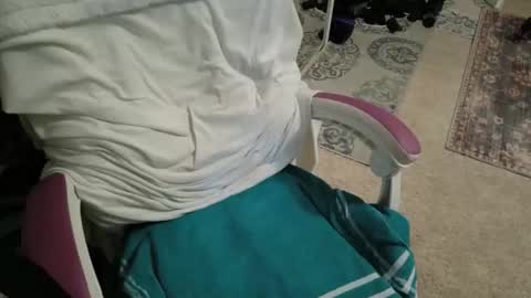 Red online show from April 9, 5:07 pm