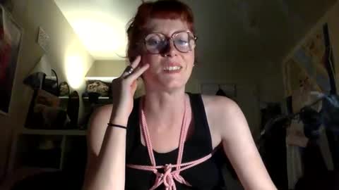 redcassie666 online show from May 30, 9:02 pm