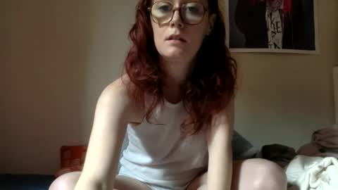 redcassie666 online show from May 13, 4:05 pm