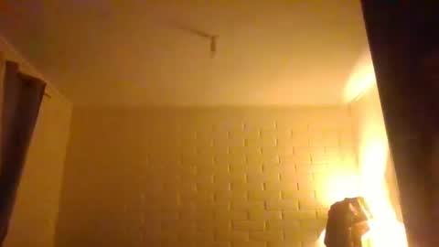 redhot2333 online show from December 20, 9:05 am