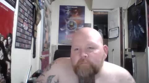 Snapshot of redrumthefool chatting on October 19, 3:55 am The fool online show from October 19, 3:55 am