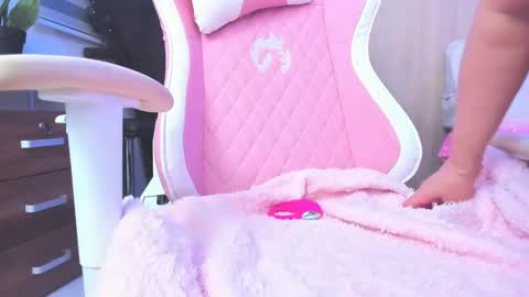 redski77 online show from October 26, 6:58 am