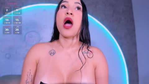 reiinachloe online show from November 13, 4:31 pm