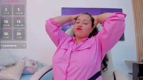 Reina Mia online show from April 18, 7:18 pm