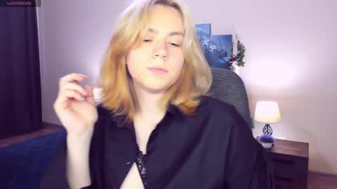 RemiPeach online show from May 19, 3:41 pm