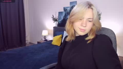 RemiPeach online show from May 13, 4:16 pm