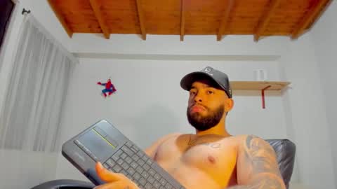 Rmy Steen online show from October 17, 1:42 am