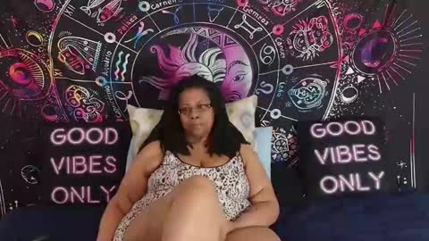 RenaeCumsAlot online show from February 25, 6:55 pm