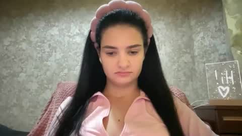 Snapshot of renata_a1 chatting on October 13, 10:12 pm Renata online show from October 13, 10:12 pm