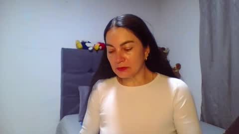 renata_hot1 online show from March 27, 11:50 pm