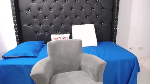 Renata Salinas online show from October 15, 12:36 am