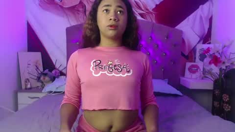 RENATA VALENTINA online show from April 20, 11:35 am