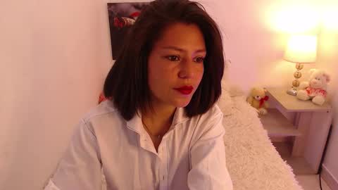 renataj online show from October 14, 1:36 pm