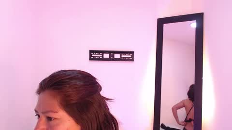 renataj online show from December 15, 11:17 am