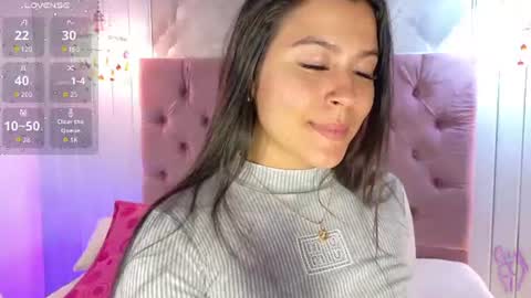RenataPeach online show from June 14, 2:35 am