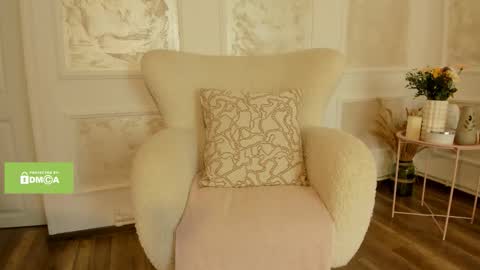 Snapshot of rennatha21 chatting on October 5, 9:50 am Rennatha online show from October 5, 9:50 am