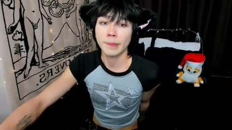 Snapshot of rennuts chatting on December 25, 5:26 pm rennuts online show from December 25, 5:26 pm