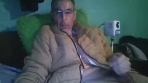 reyes_albert2006 online show from January 12, 10:22 am