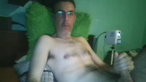 reyes_albert2006 online show from February 10, 4:52 am