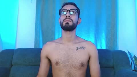 Snapshot of reypablo1 chatting on October 16, 1:27 am REY PABLO Independent online show from October 16, 1:27 am