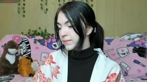 rezedaisies online show from April 22, 6:09 am