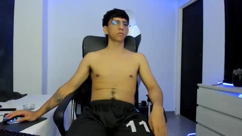 rhys_jagger_ online show from February 15, 4:04 am