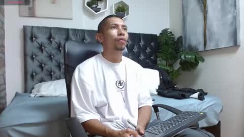 richar_voller online show from February 21, 11:22 am