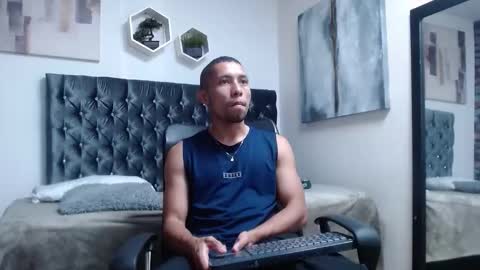 richar_voller online show from December 16, 11:27 am