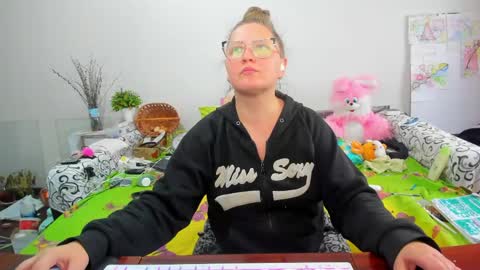 Anna - not anna - right Anna  online show from April 23, 12:29 pm